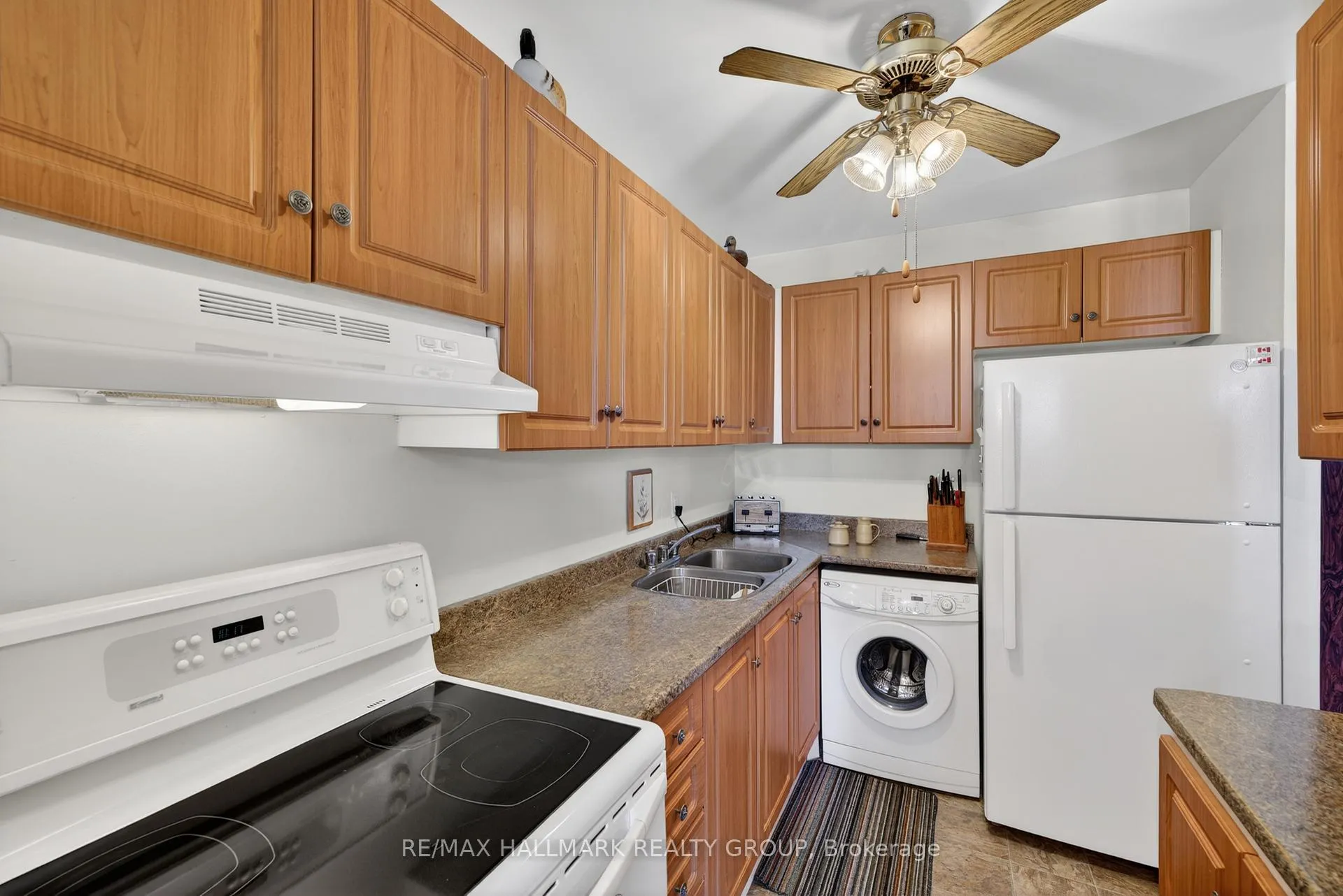 Photo 17 of Unit 209, 2000 Jasmine Crescent, Ottawa, Beacon Hill South — HOMEH