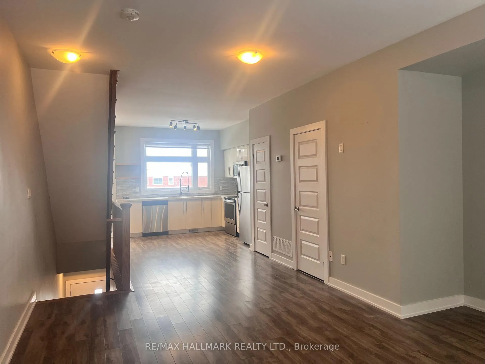Photo 5 of Unit 49, 540 Essa Road, Barrie, Holly — HOMEH
