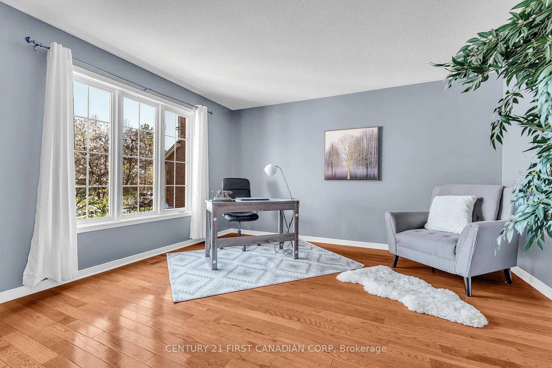 Photo 10 of 848 Guildwood Boulevard, London, North M — HOMEH