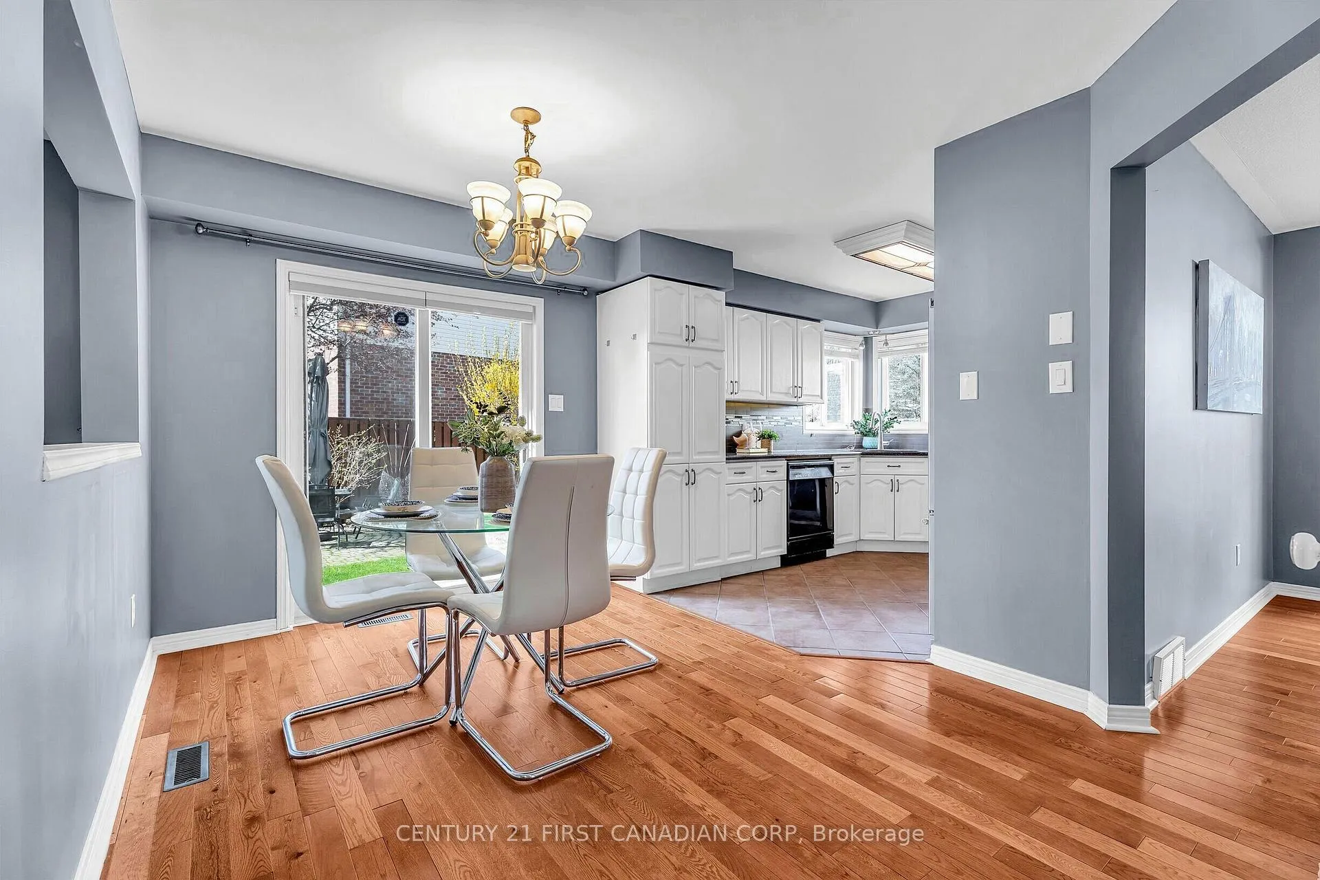 Photo 12 of 848 Guildwood Boulevard, London, North M — HOMEH