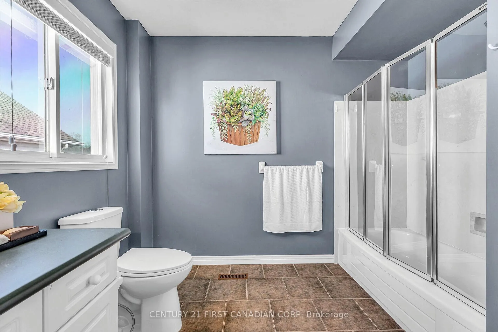 Photo 28 of 848 Guildwood Boulevard, London, North M — HOMEH