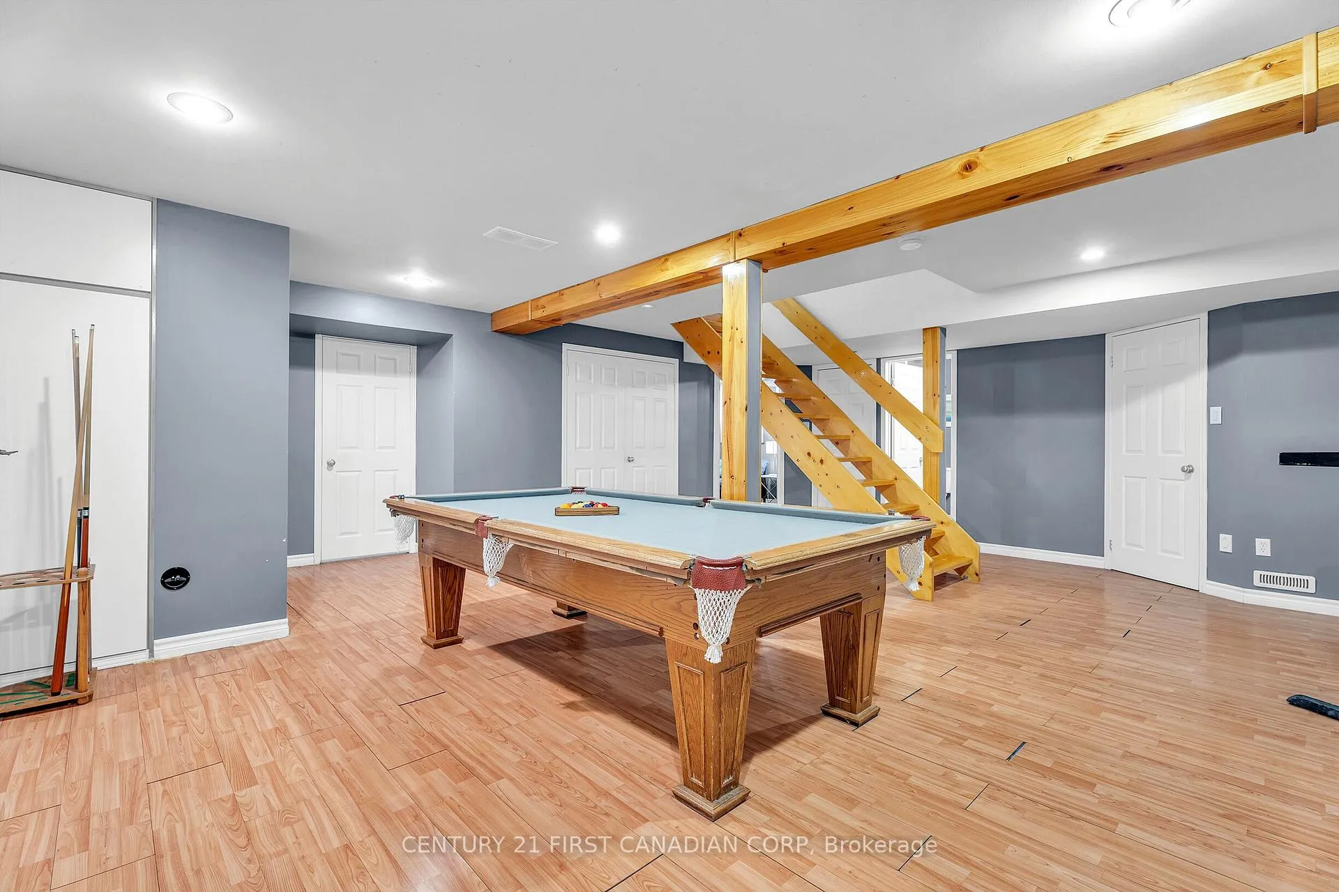 Photo 37 of 848 Guildwood Boulevard, London, North M — HOMEH