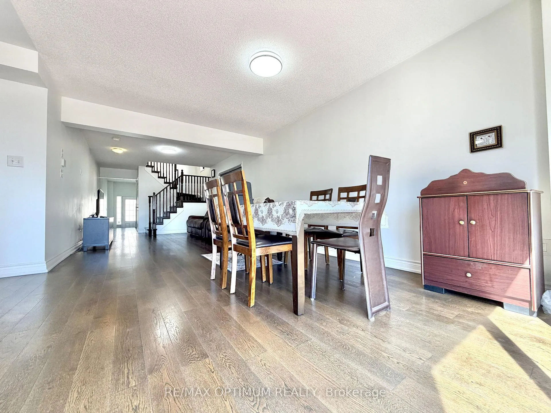 Photo 10 of 7 Barnham Street, Ajax, Central East — HOMEH