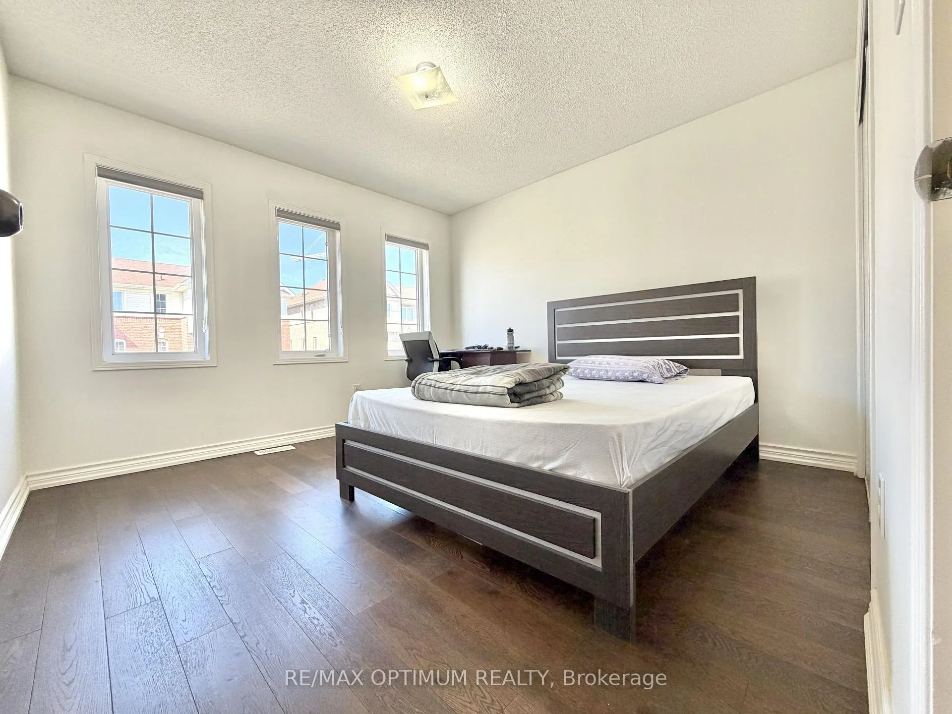 Photo 19 of 7 Barnham Street, Ajax, Central East — HOMEH