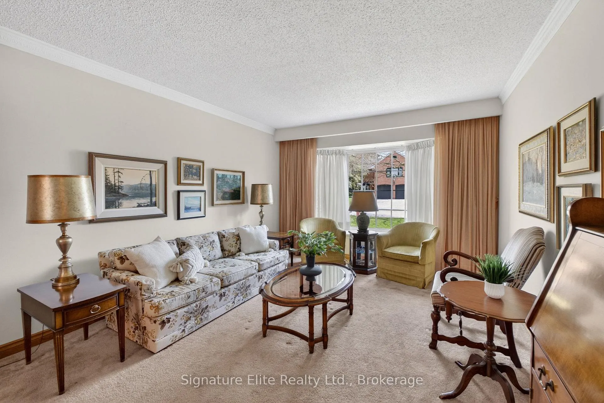 Photo 3 of 108 Golf Links Drive, Aurora, Aurora Highlands — HOMEH