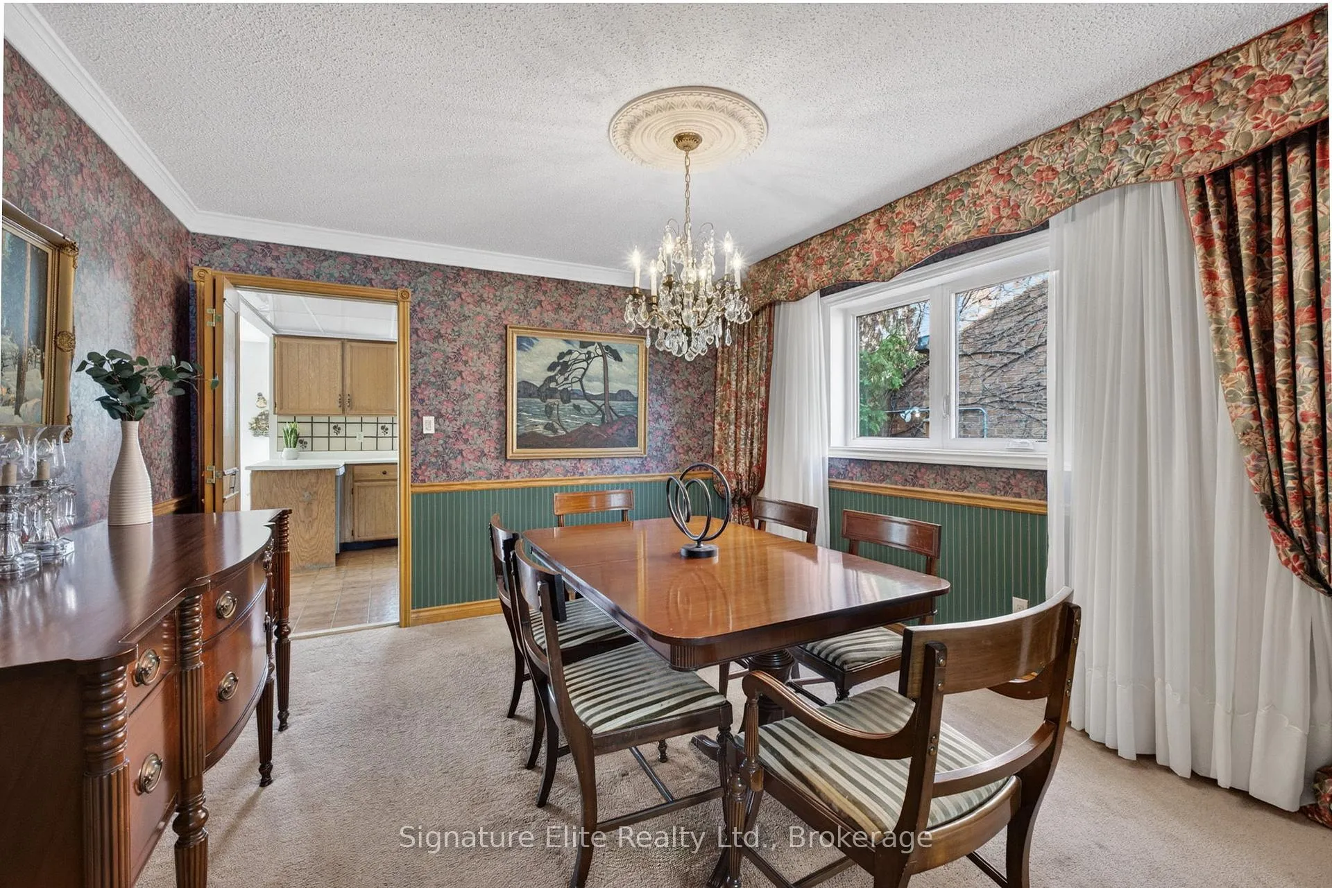 Photo 6 of 108 Golf Links Drive, Aurora, Aurora Highlands — HOMEH