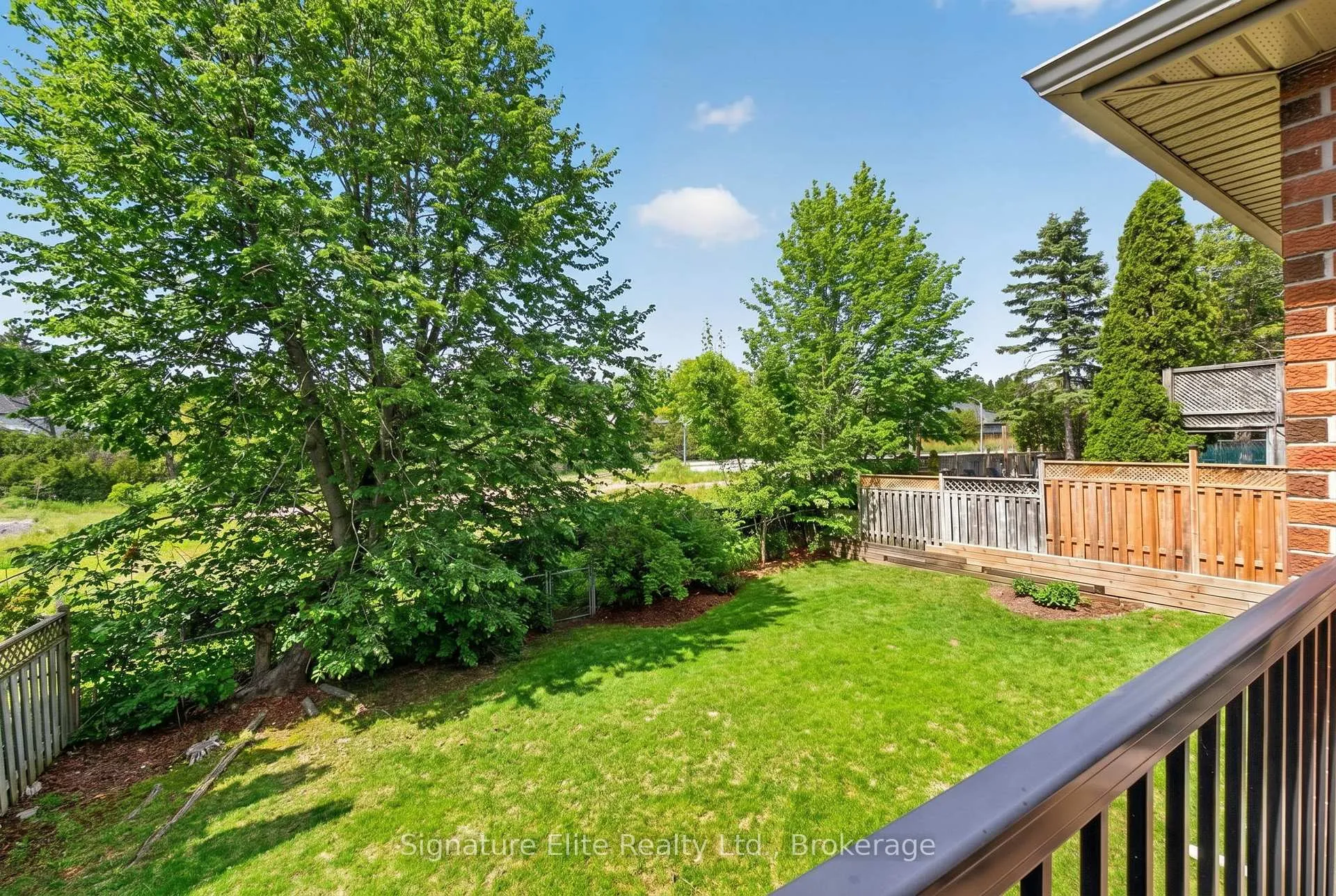 Photo 15 of 108 Golf Links Drive, Aurora, Aurora Highlands — HOMEH