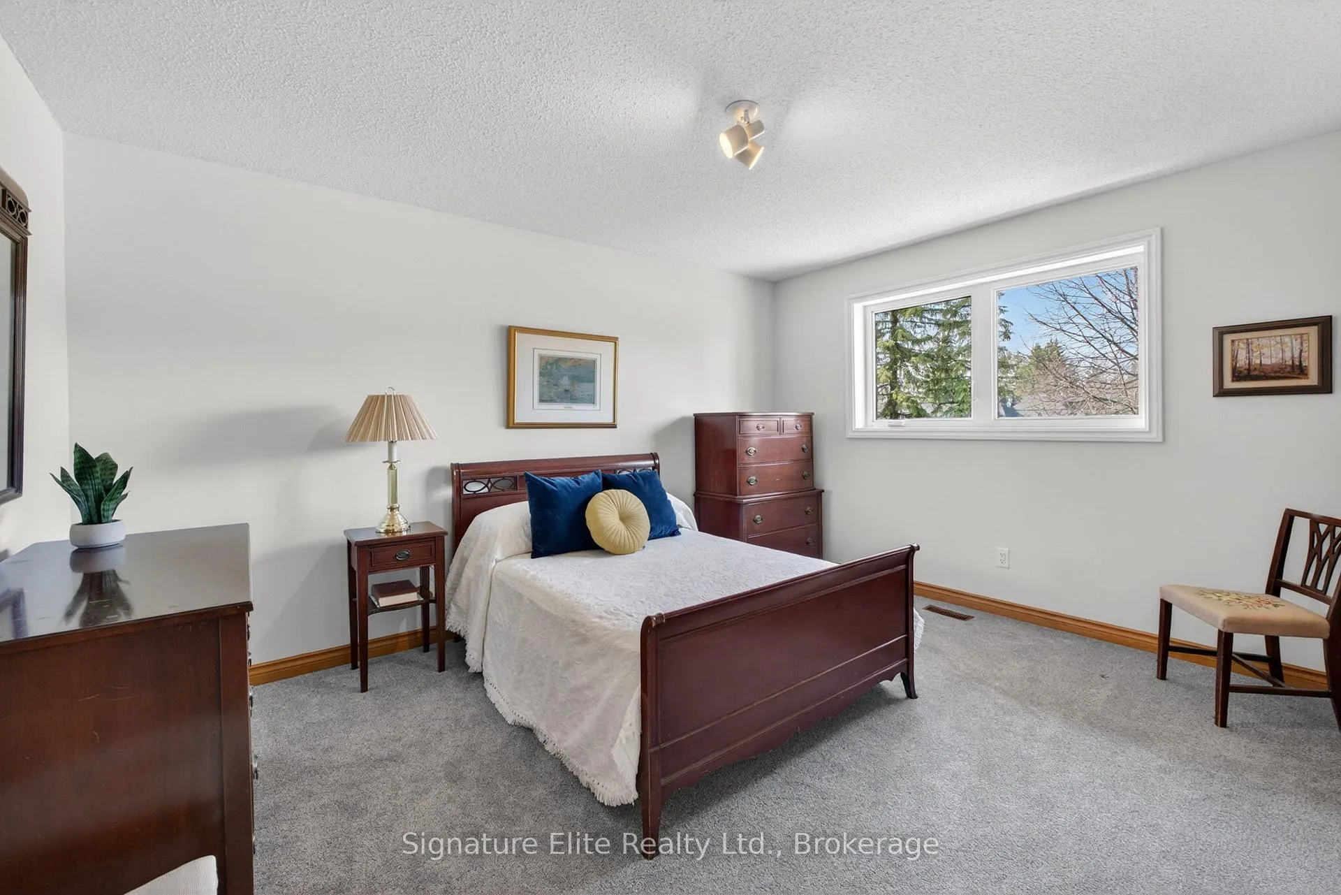 Photo 33 of 108 Golf Links Drive, Aurora, Aurora Highlands — HOMEH