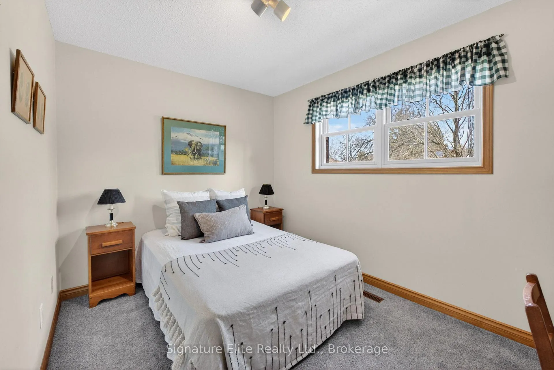 Photo 36 of 108 Golf Links Drive, Aurora, Aurora Highlands — HOMEH