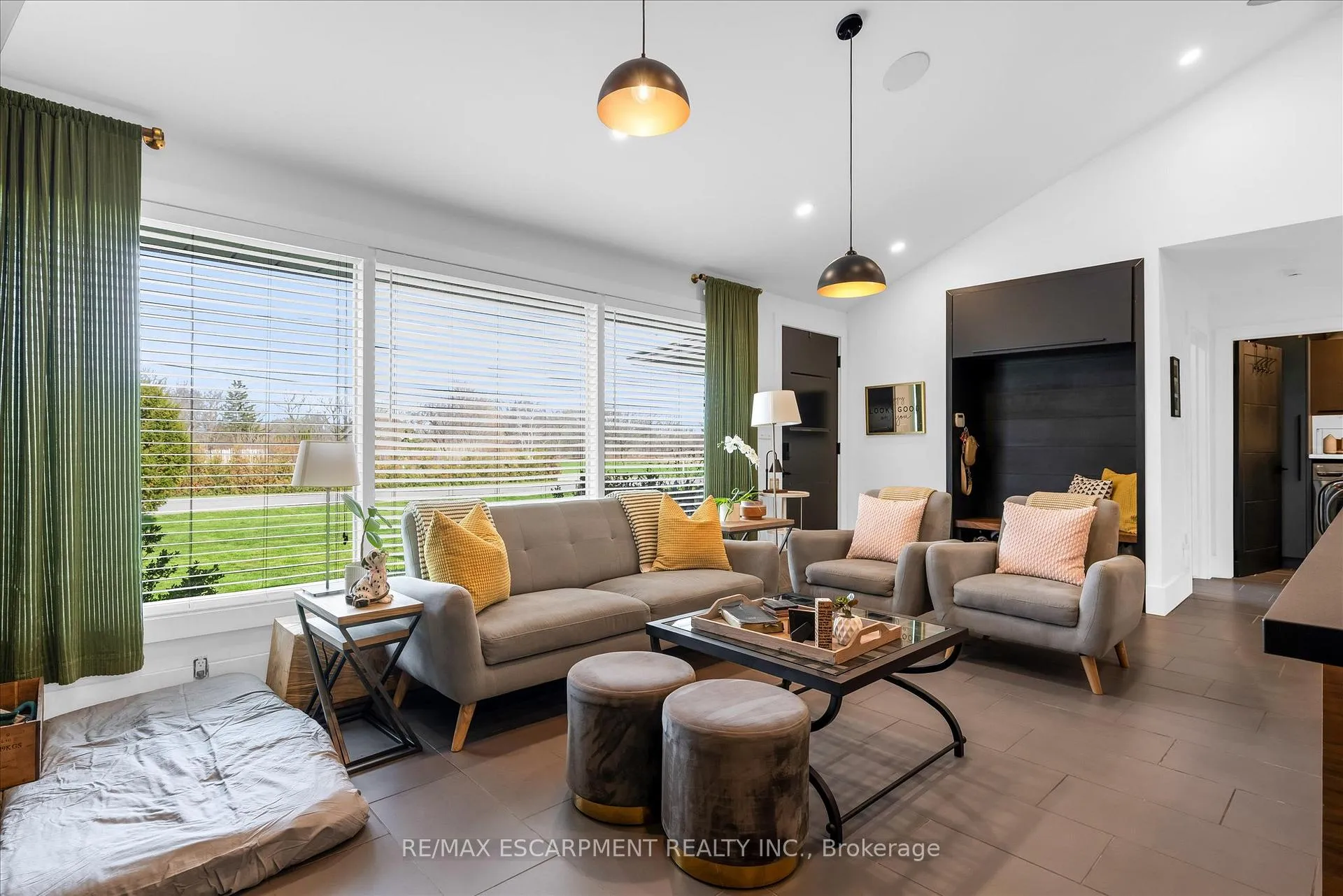 Photo 7 of 1267 Third St Louth, St. Catharines, Rural Port — HOMEH