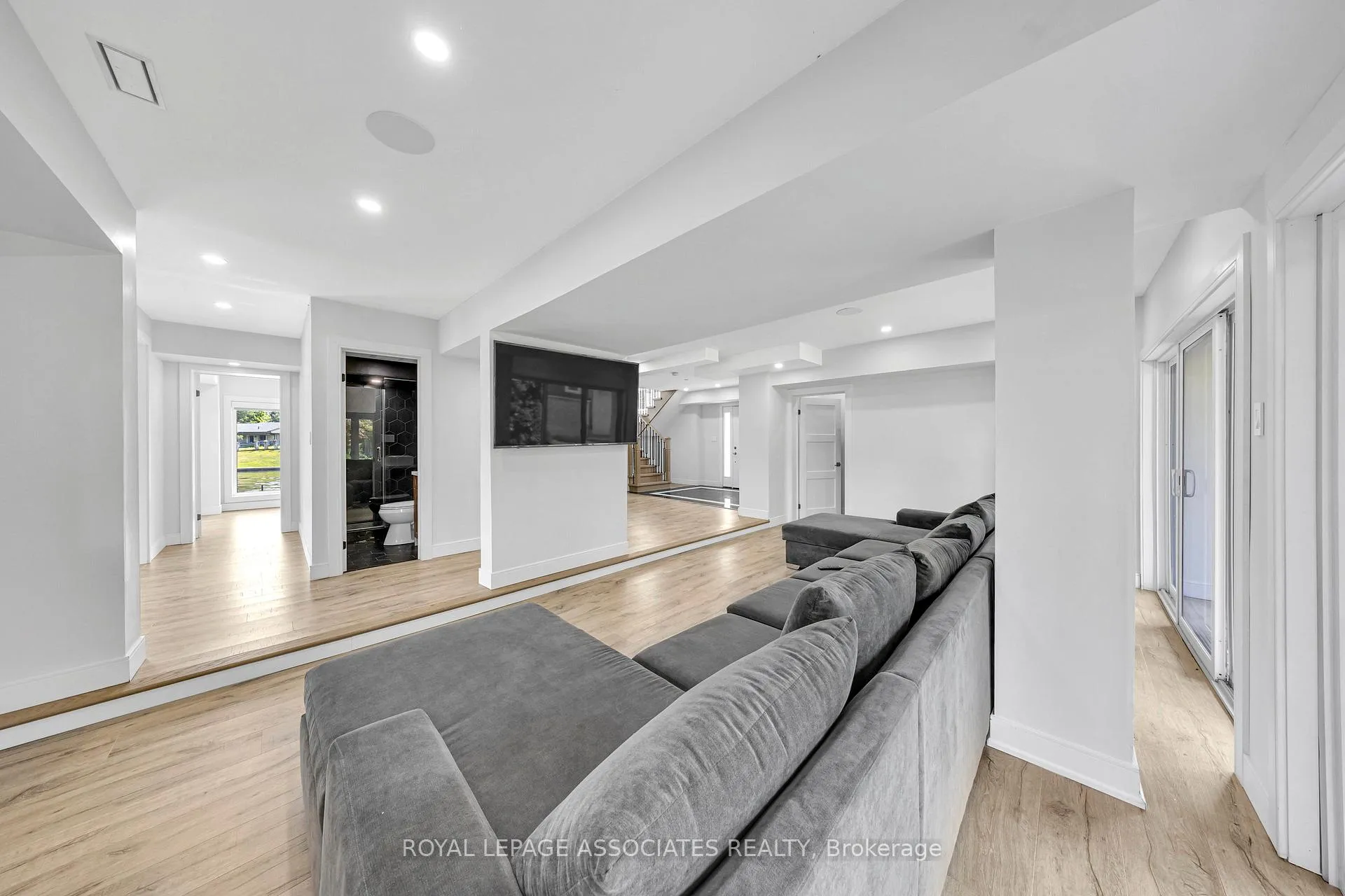 Photo 8 of 57 Poplar Crescent, Ramara, Rural Ramara — HOMEH