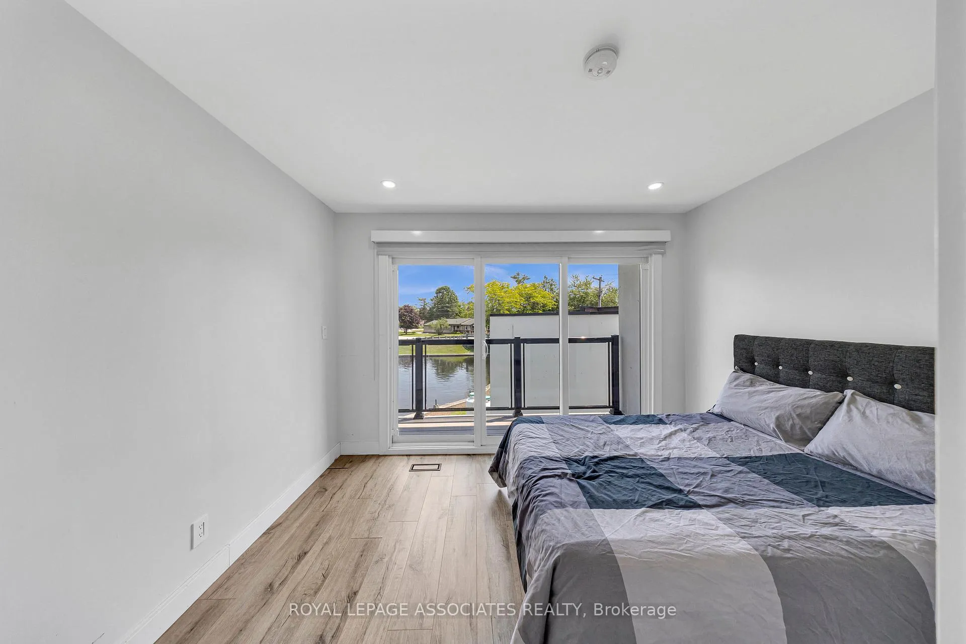 Photo 25 of 57 Poplar Crescent, Ramara, Rural Ramara — HOMEH