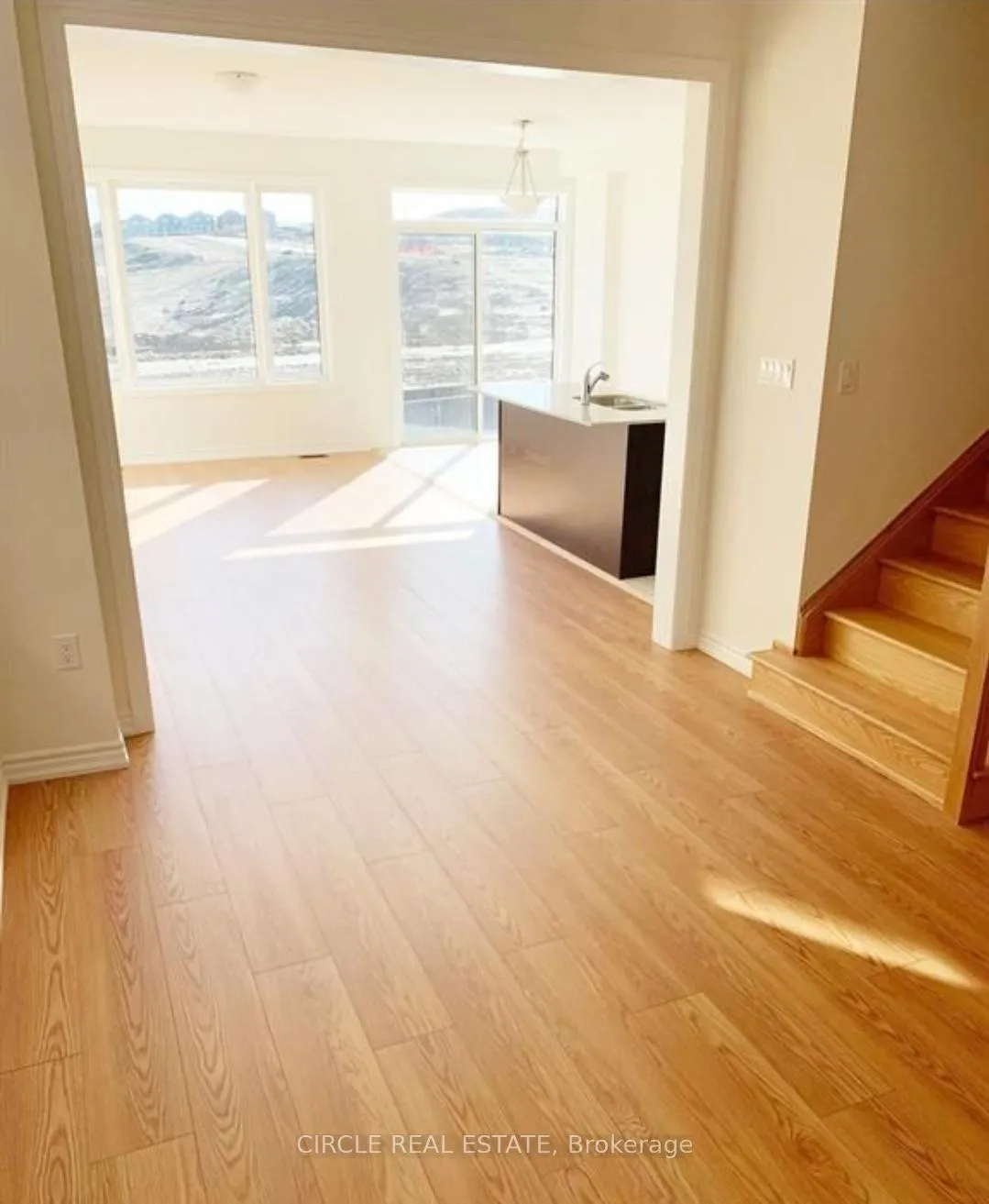 Photo 3 of 753 Carpenter Trail, Peterborough, Monaghan Ward 2 — HOMEH