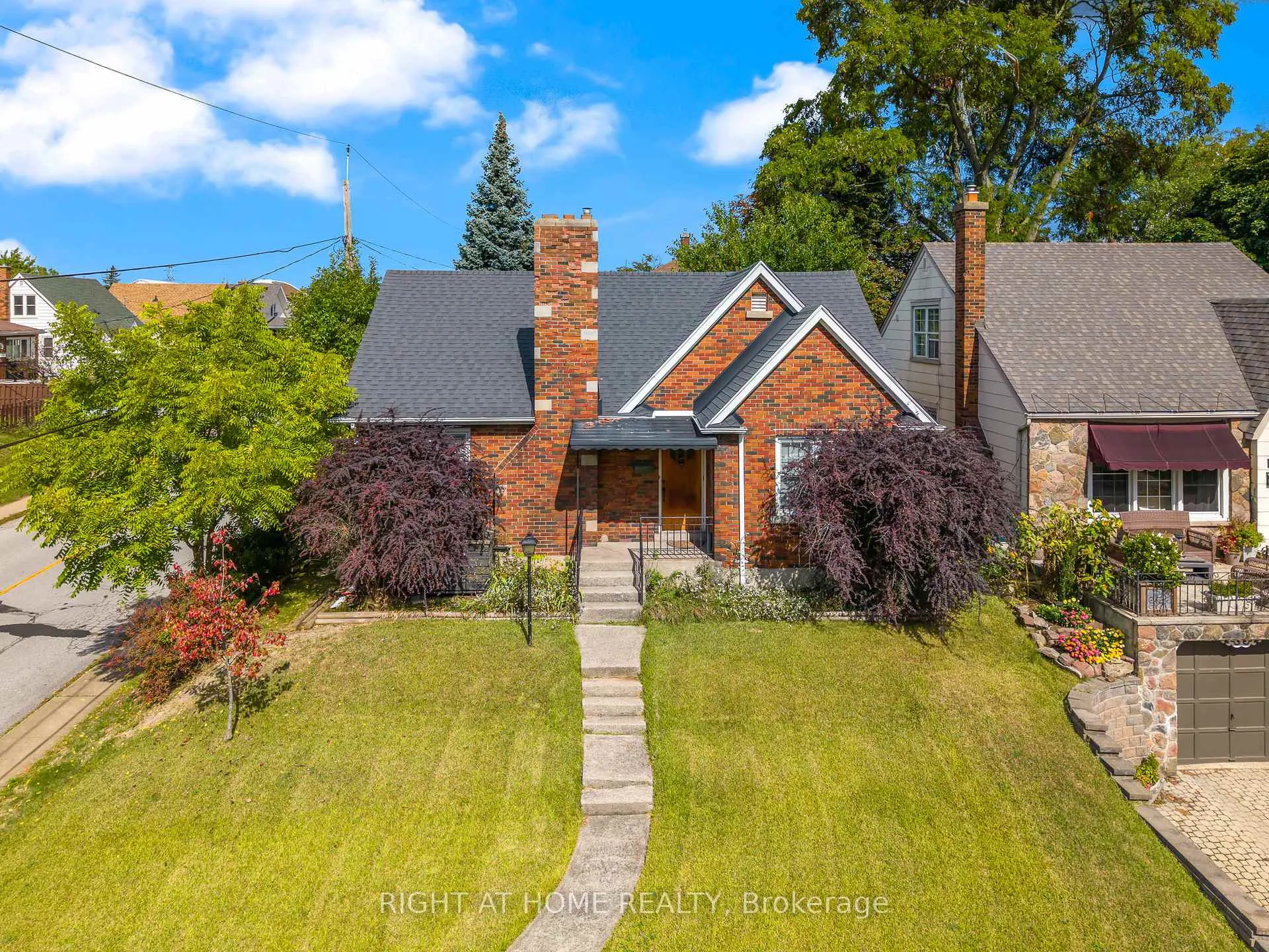 Photo 1 of 5201 Valley Way, Niagara Falls, Cherrywood — HOMEH