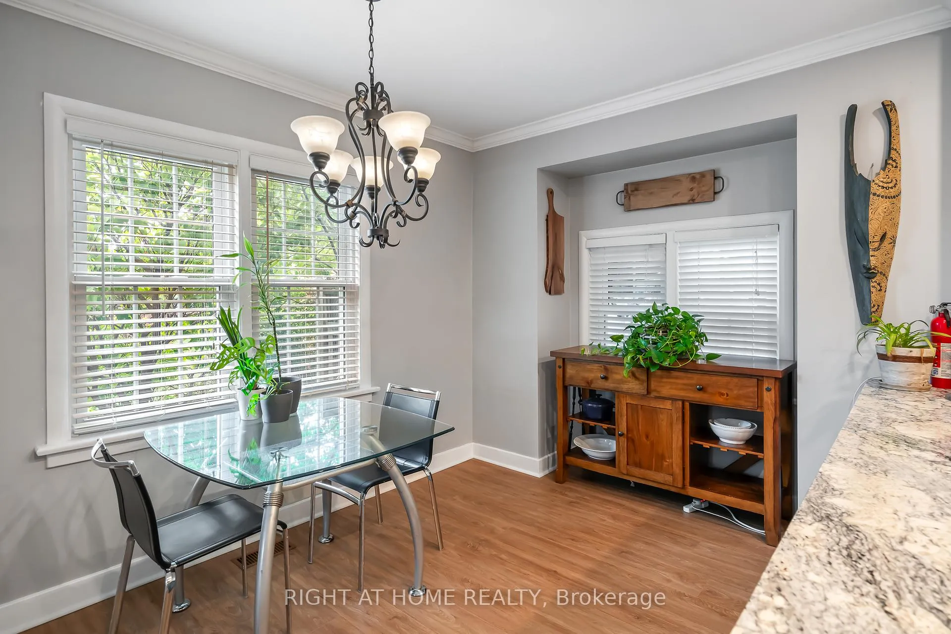Photo 13 of 5201 Valley Way, Niagara Falls, Cherrywood — HOMEH