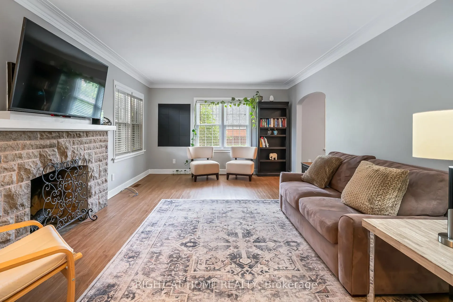 Photo 14 of 5201 Valley Way, Niagara Falls, Cherrywood — HOMEH