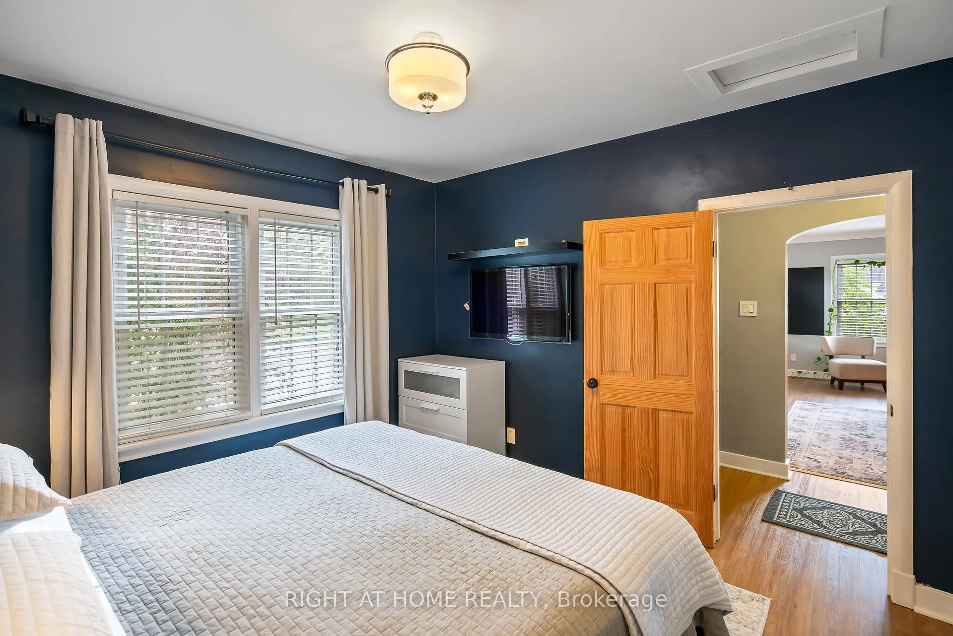 Photo 17 of 5201 Valley Way, Niagara Falls, Cherrywood — HOMEH