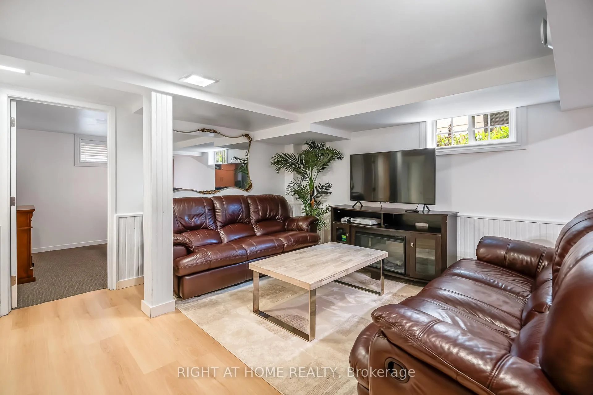 Photo 27 of 5201 Valley Way, Niagara Falls, Cherrywood — HOMEH