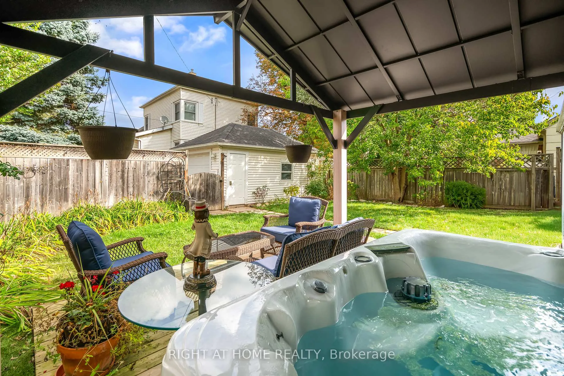 Photo 32 of 5201 Valley Way, Niagara Falls, Cherrywood — HOMEH