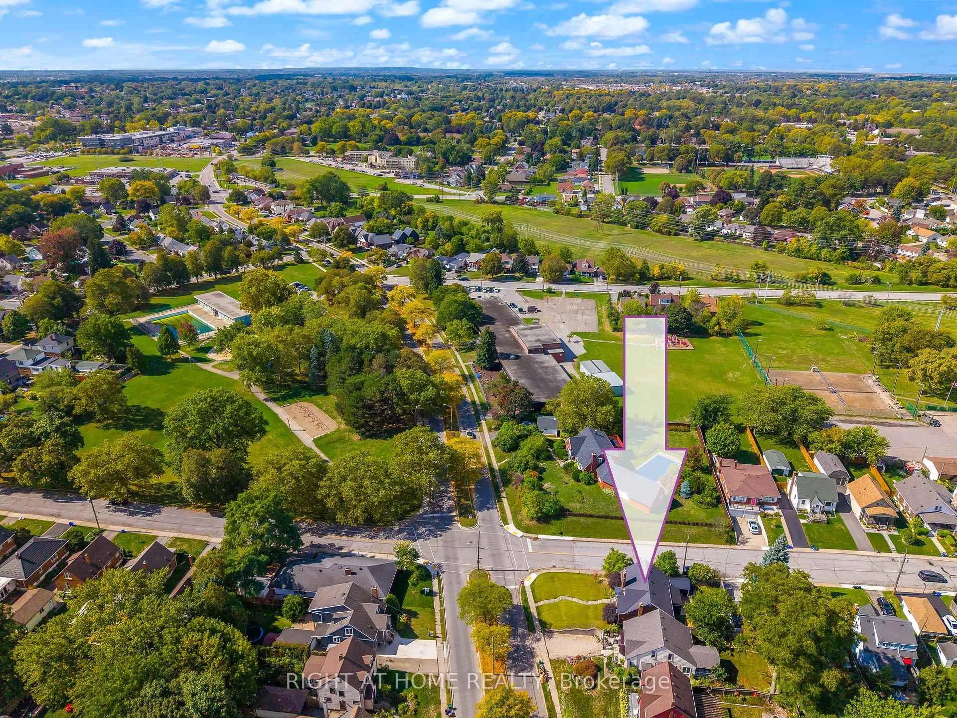 Photo 40 of 5201 Valley Way, Niagara Falls, Cherrywood — HOMEH