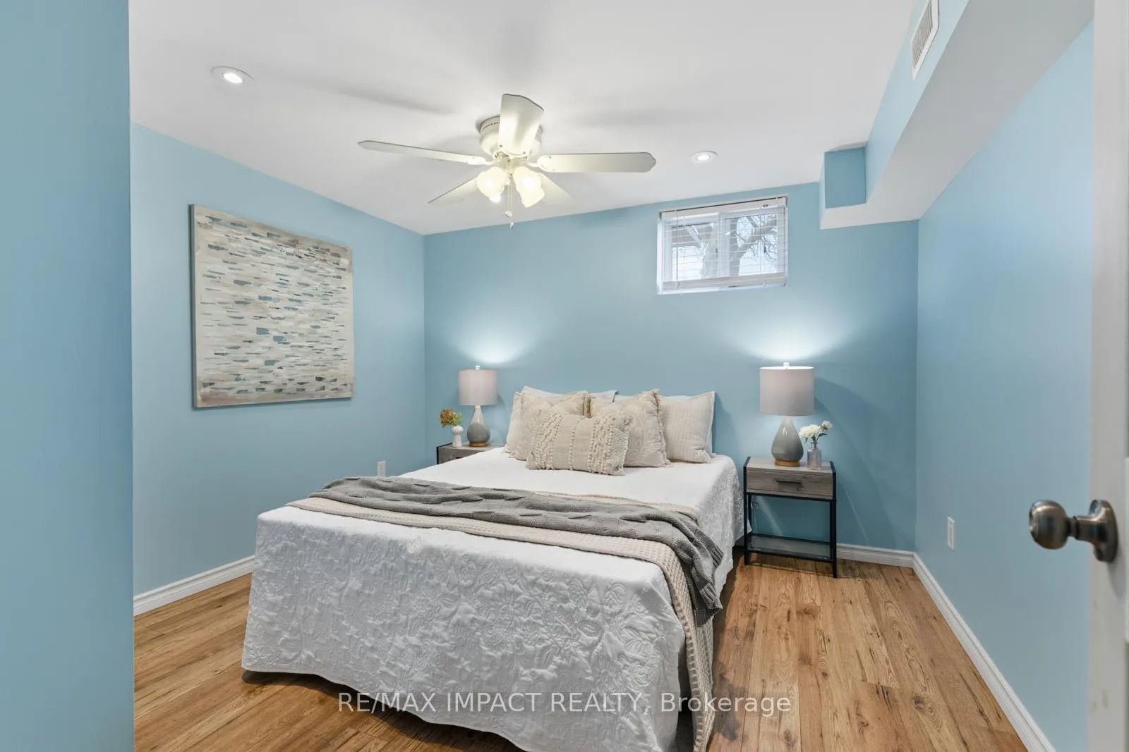 Photo 28 of 918 McCullough Drive, Whitby, Downtown Whitby — HOMEH