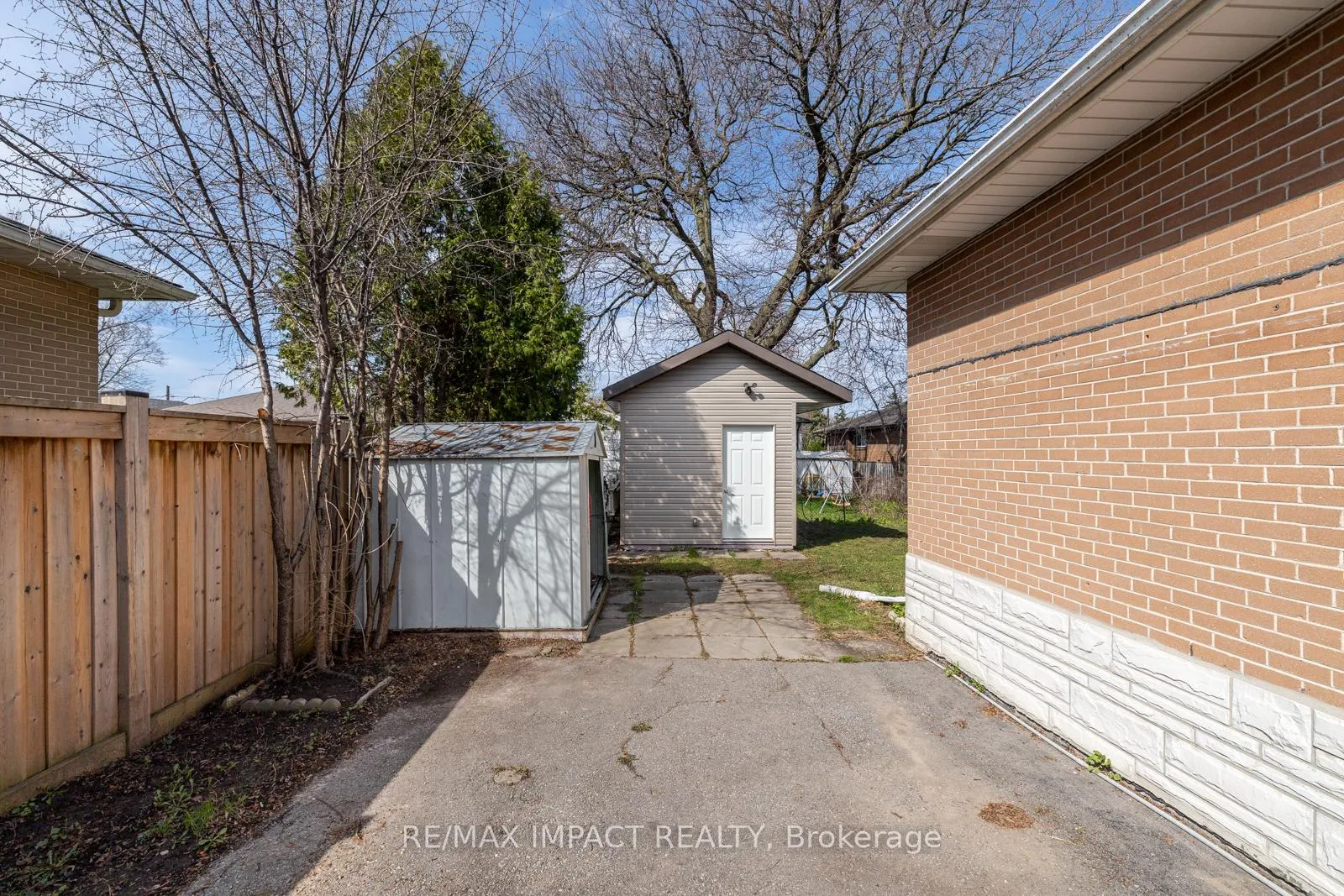 Photo 33 of 918 McCullough Drive, Whitby, Downtown Whitby — HOMEH