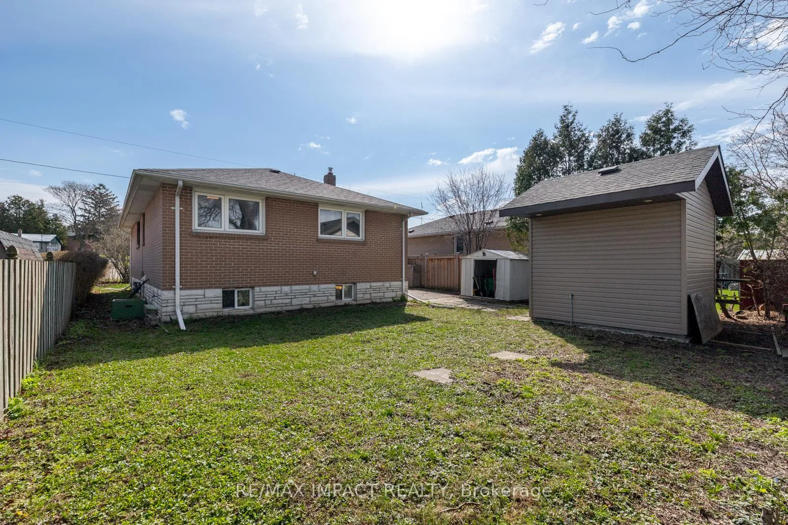Photo 35 of 918 McCullough Drive, Whitby, Downtown Whitby — HOMEH