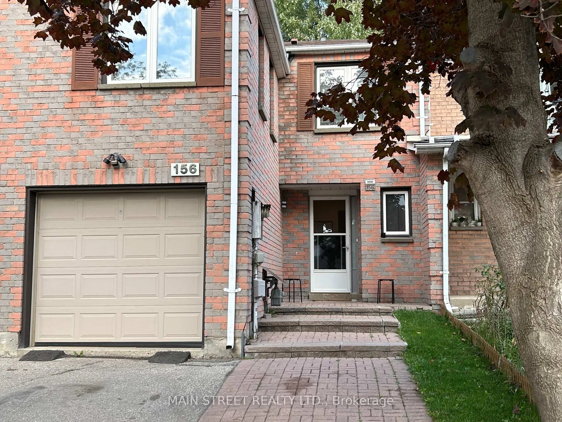 Front of 156 Observatory Lane