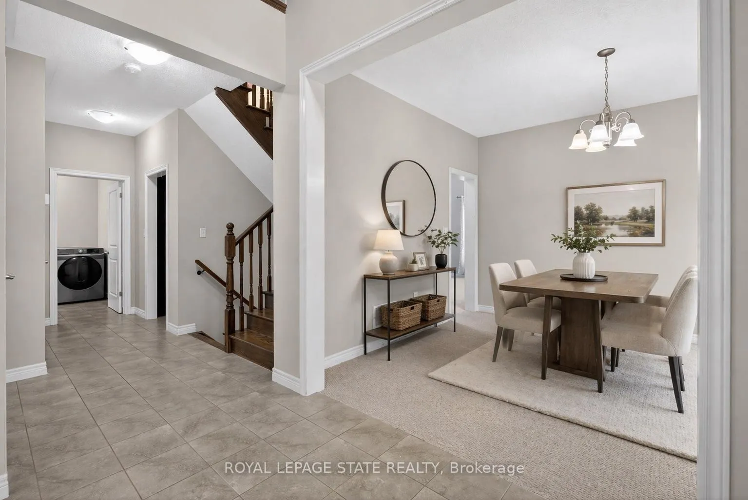 Photo 4 of 79 Dolomiti Court, Hamilton, Stoney Creek — HOMEH