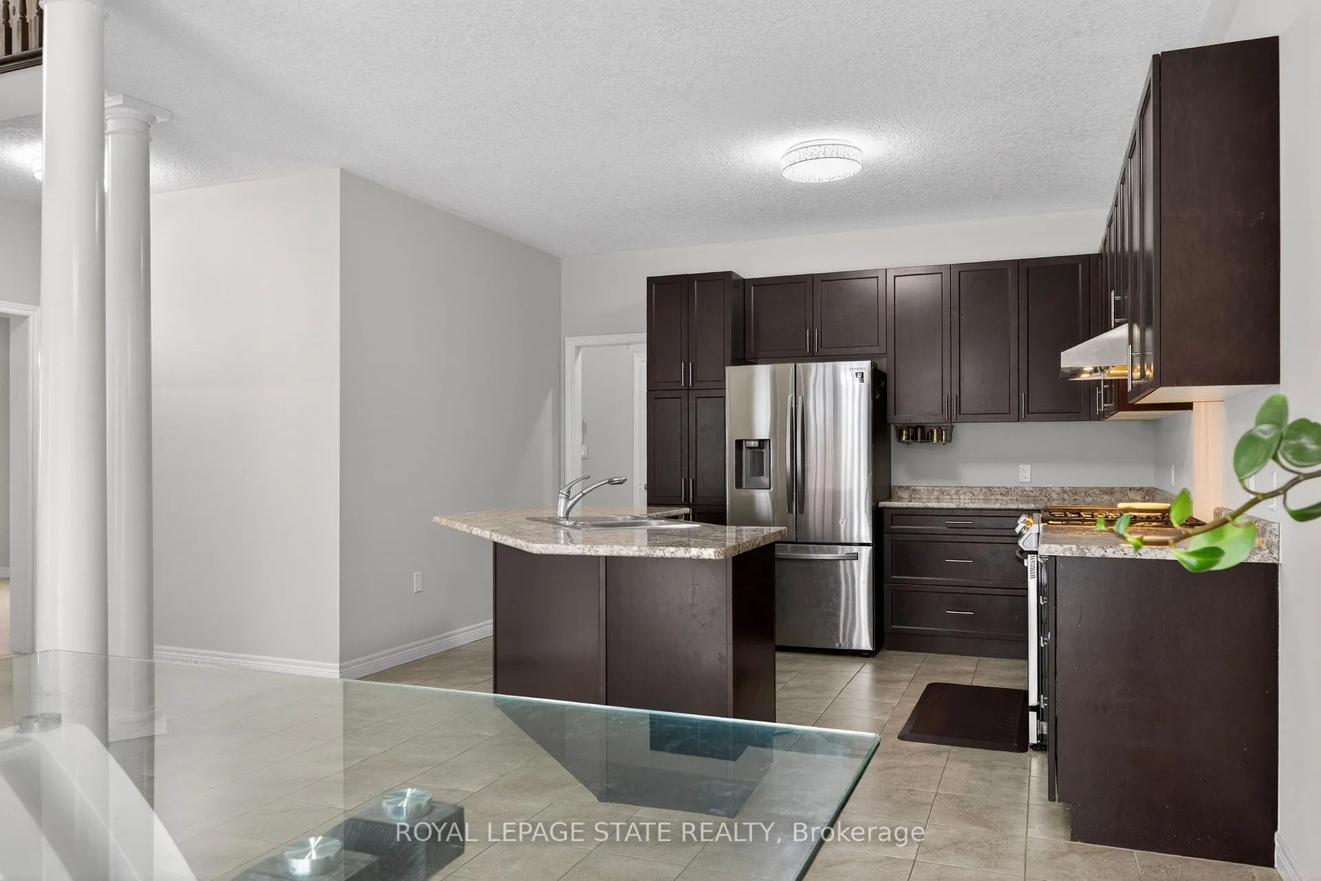 Photo 17 of 79 Dolomiti Court, Hamilton, Stoney Creek — HOMEH