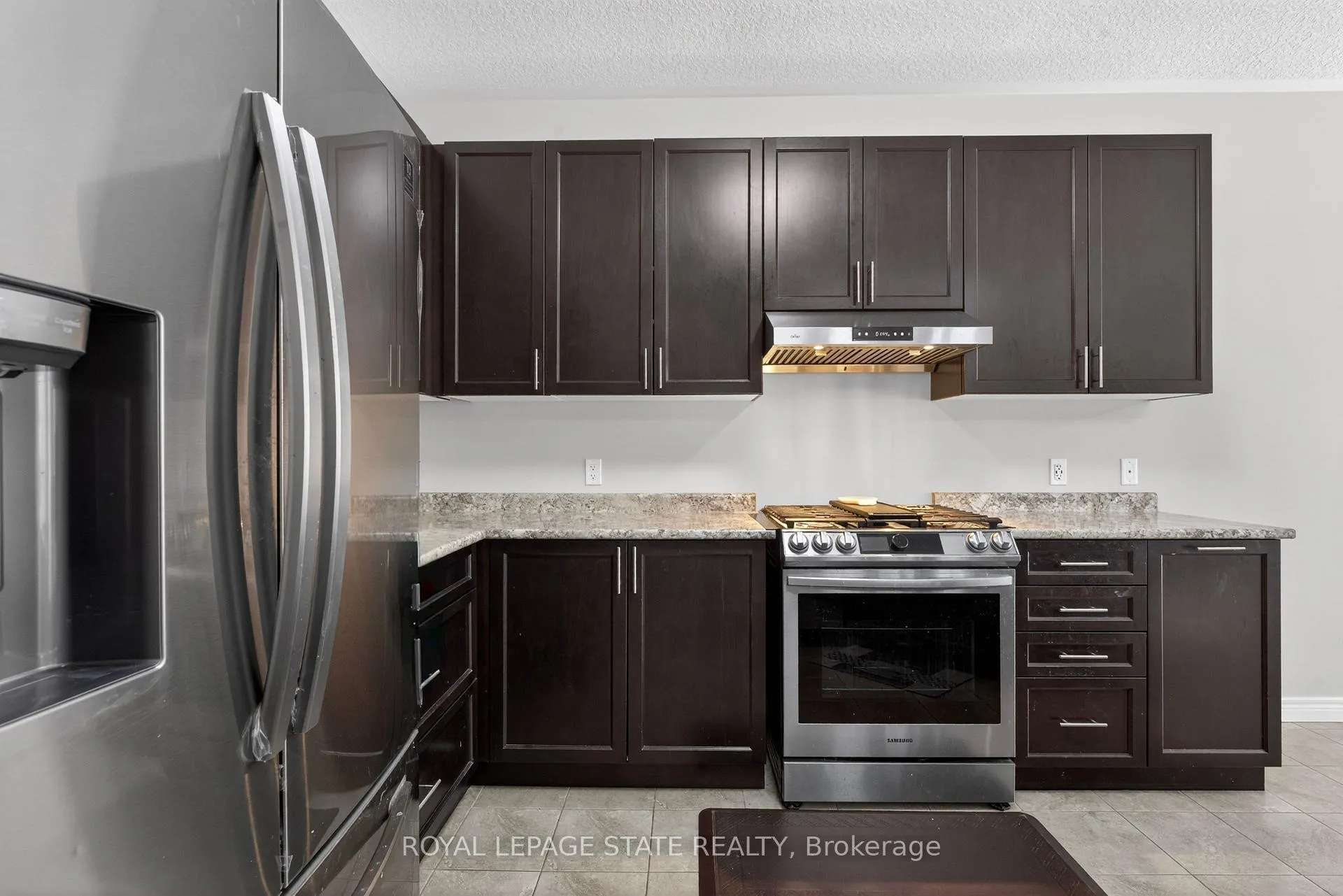 Photo 18 of 79 Dolomiti Court, Hamilton, Stoney Creek — HOMEH
