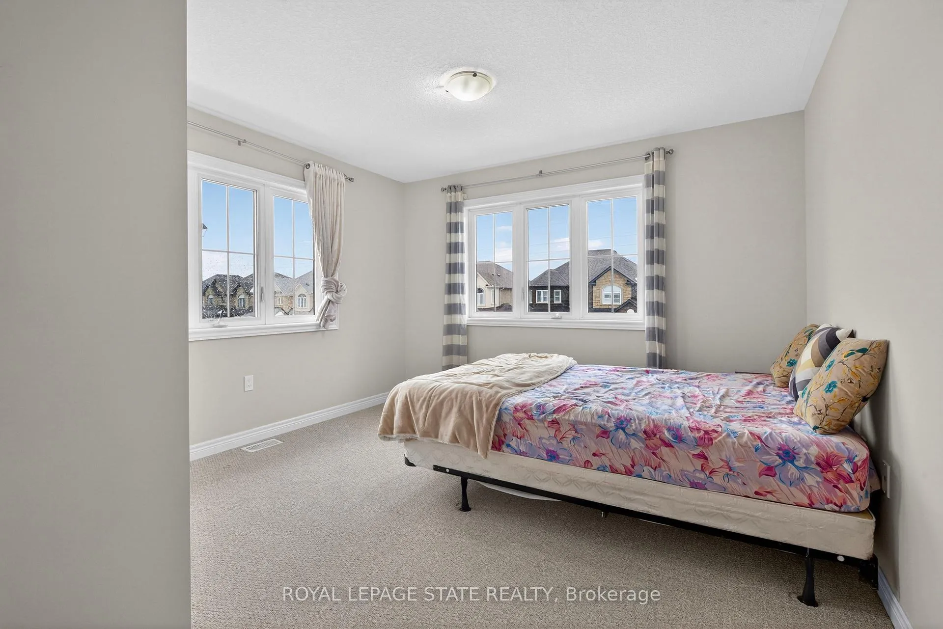 Photo 40 of 79 Dolomiti Court, Hamilton, Stoney Creek — HOMEH