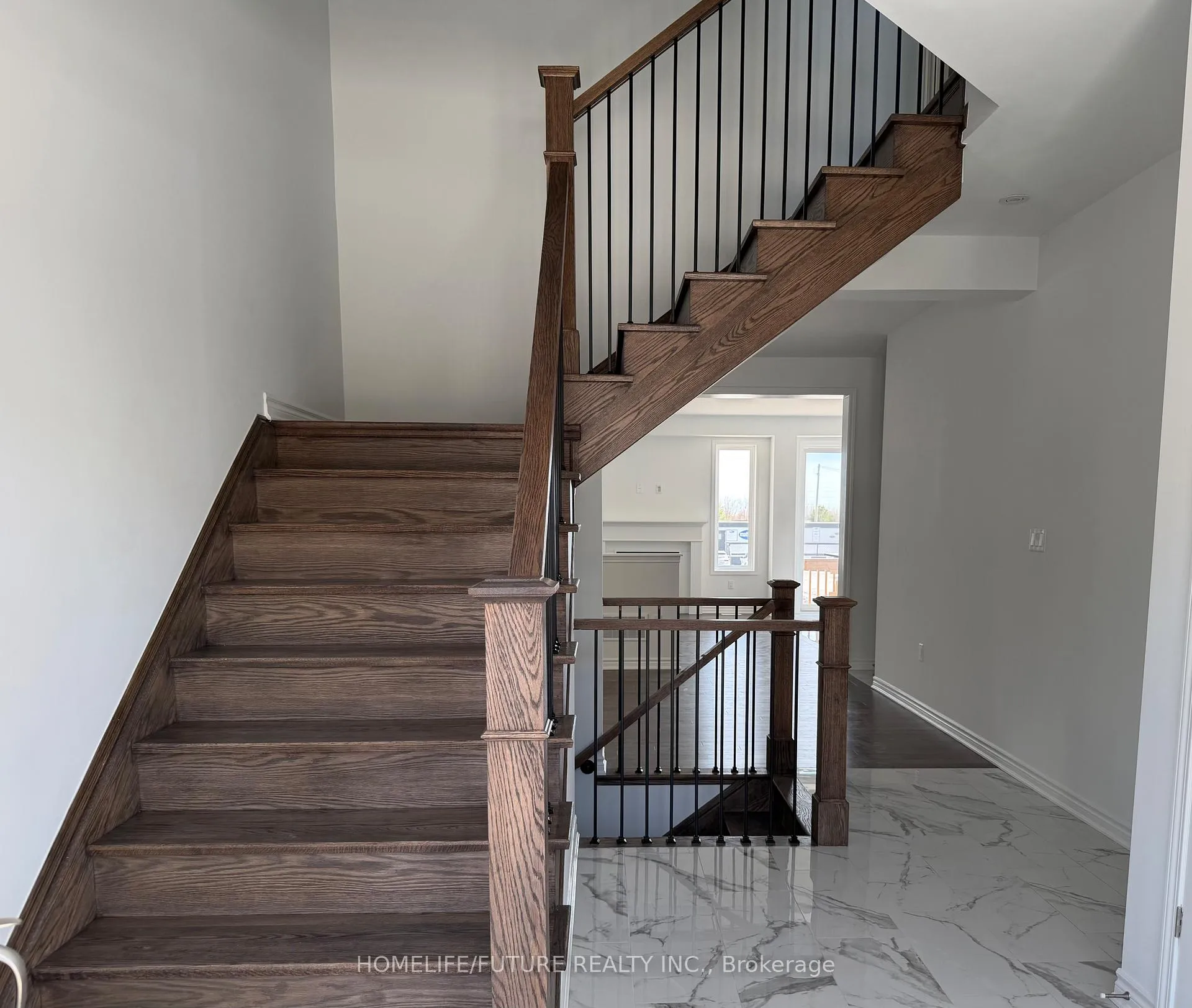 Photo 2 of 3429 Deepglade Path, Pickering, Rural Pickering — HOMEH