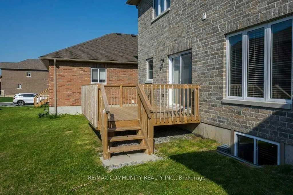 Photo 25 of 13 Laurel Street, Belleville, Thurlow Ward — HOMEH