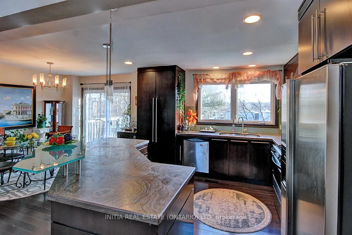 Photo 11 of 754 Riverside Drive, London, North Q — HOMEH