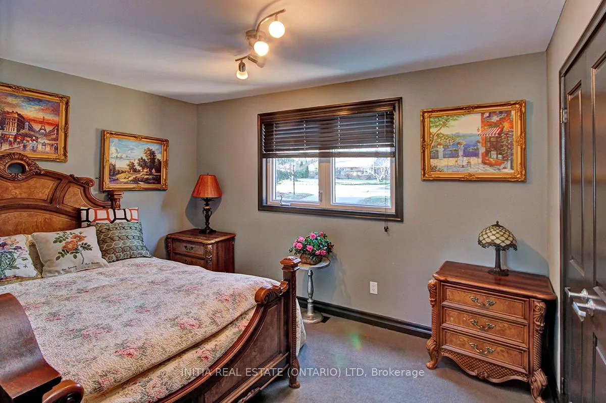 Photo 16 of 754 Riverside Drive, London, North Q — HOMEH