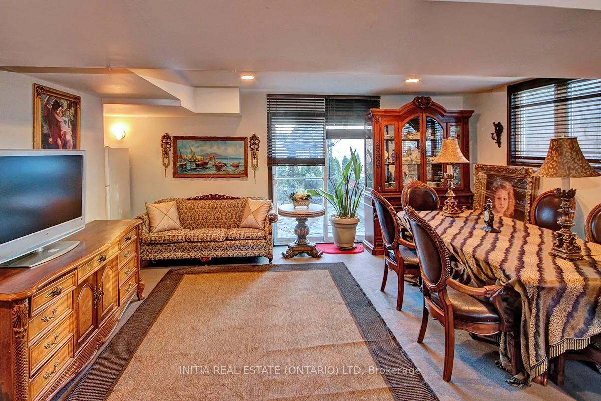 Photo 29 of 754 Riverside Drive, London, North Q — HOMEH