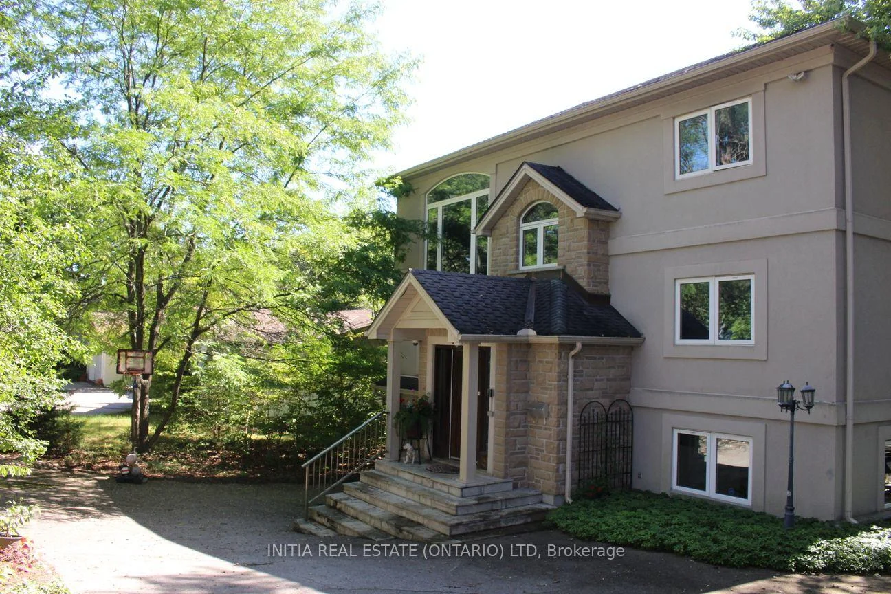 Photo 4 of 754 Riverside Drive, London, North Q — HOMEH
