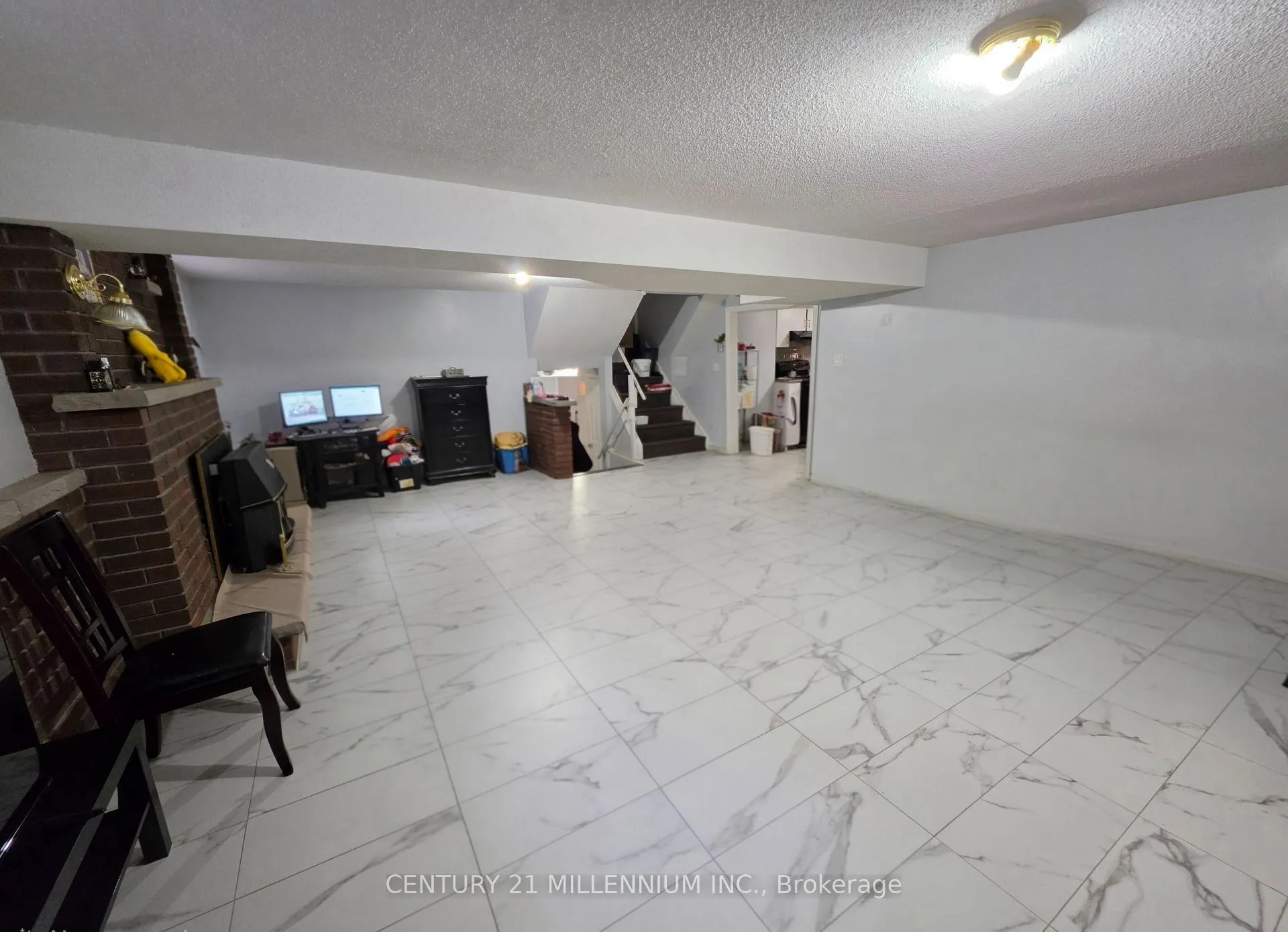 Photo 7 of 23 Malcolm Crescent, Brampton, Central Park — HOMEH