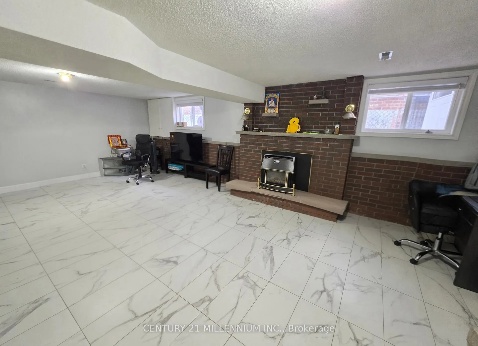 Photo 15 of 23 Malcolm Crescent, Brampton, Central Park — HOMEH
