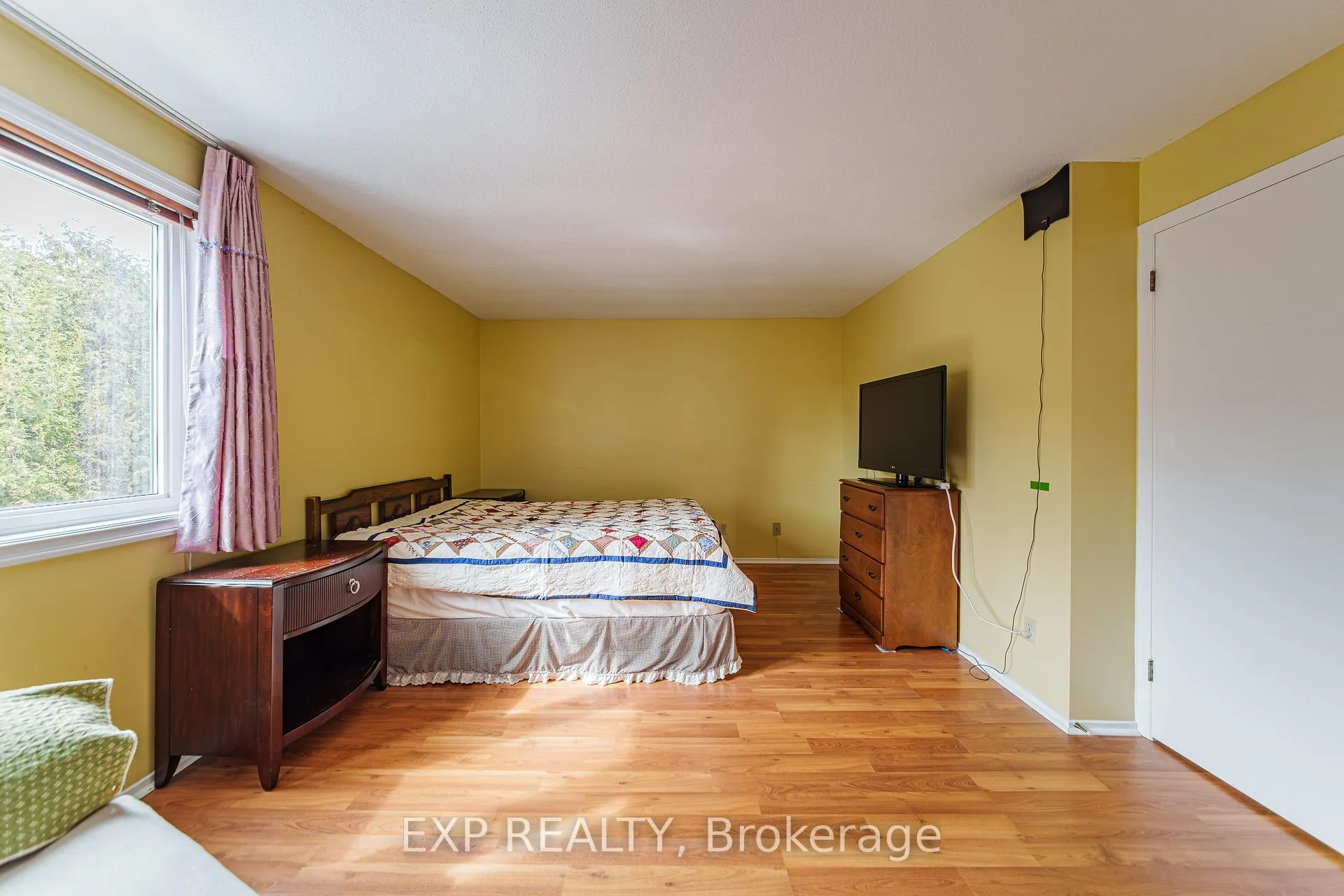 Photo 26 of 31 Coolspring Crescent, Ottawa, Borden Farm/Stewart Farm/Carleton Heights/Parkwood Hills — HOMEH