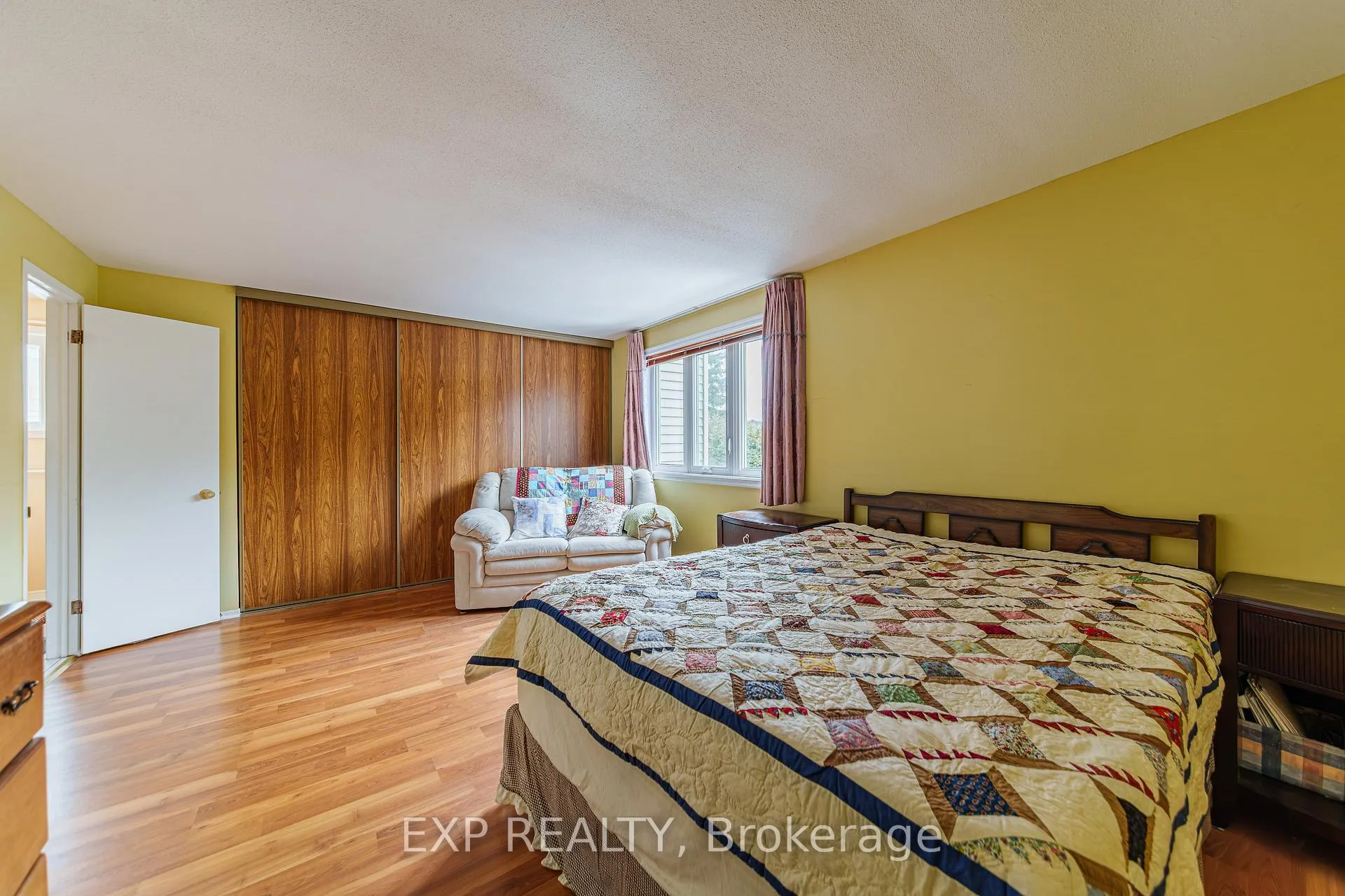 Photo 27 of 31 Coolspring Crescent, Ottawa, Borden Farm/Stewart Farm/Carleton Heights/Parkwood Hills — HOMEH