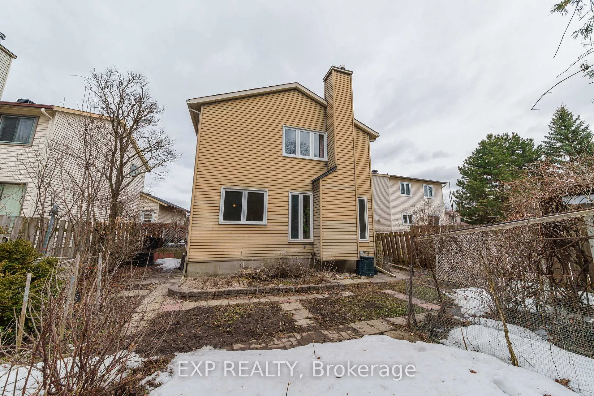 Photo 40 of 31 Coolspring Crescent, Ottawa, Borden Farm/Stewart Farm/Carleton Heights/Parkwood Hills — HOMEH