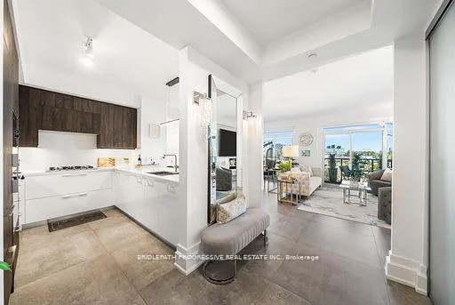 Photo 8 of Unit 303, 3 Southvale Drive, Toronto, Leaside — HOMEH
