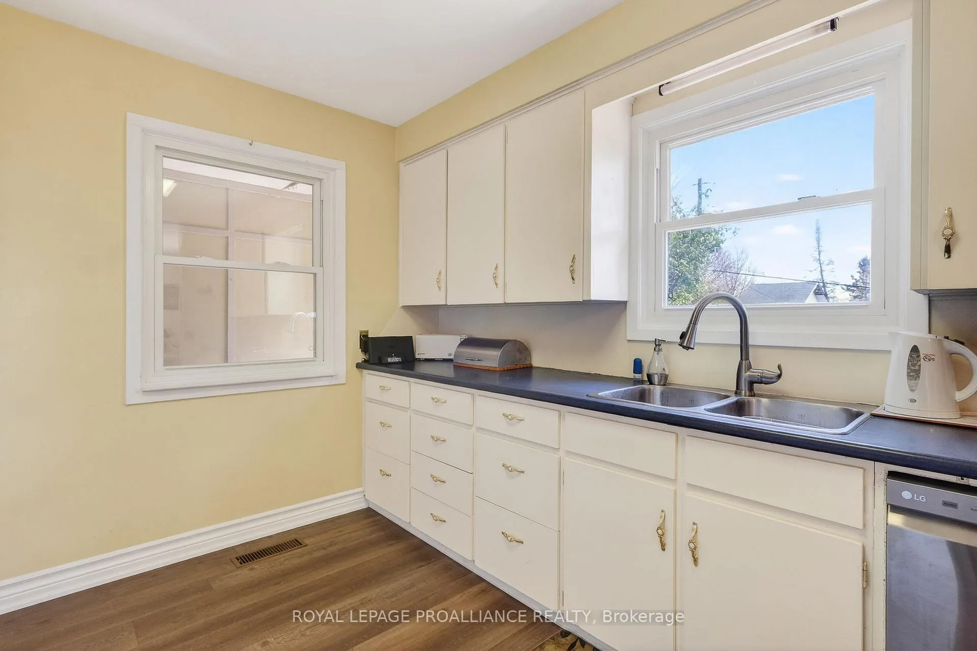Photo 25 of 11 Cedar Street, Cramahe, Colborne — HOMEH