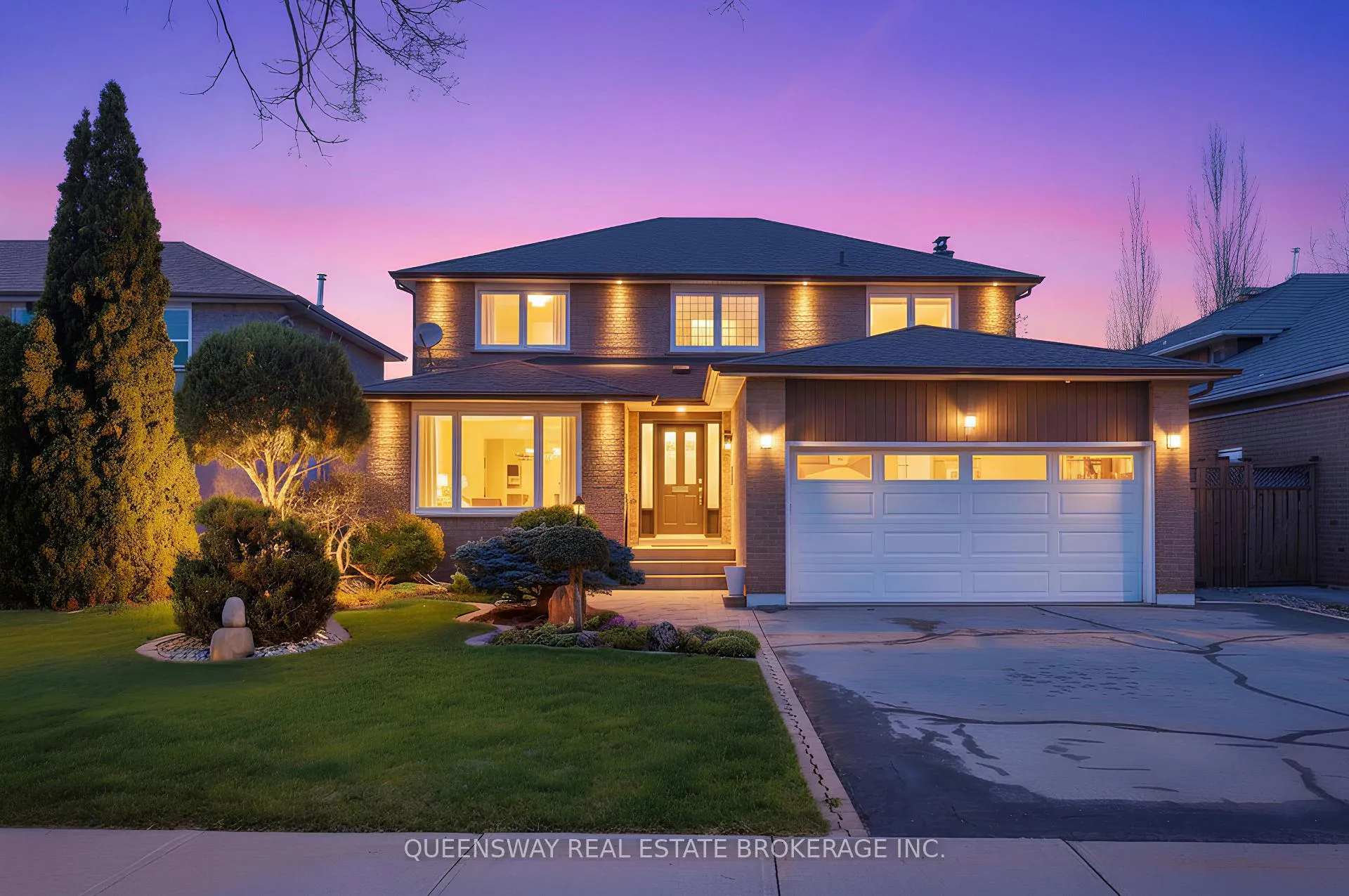 Front of 223 River Oaks Boulevard W
