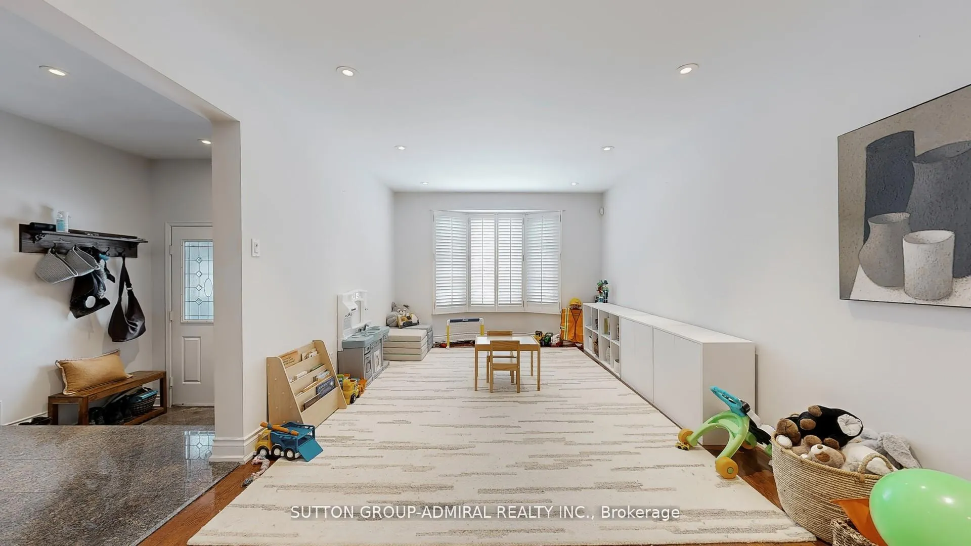 Photo 5 of 239 Rose Green Drive, Vaughan, Uplands — HOMEH