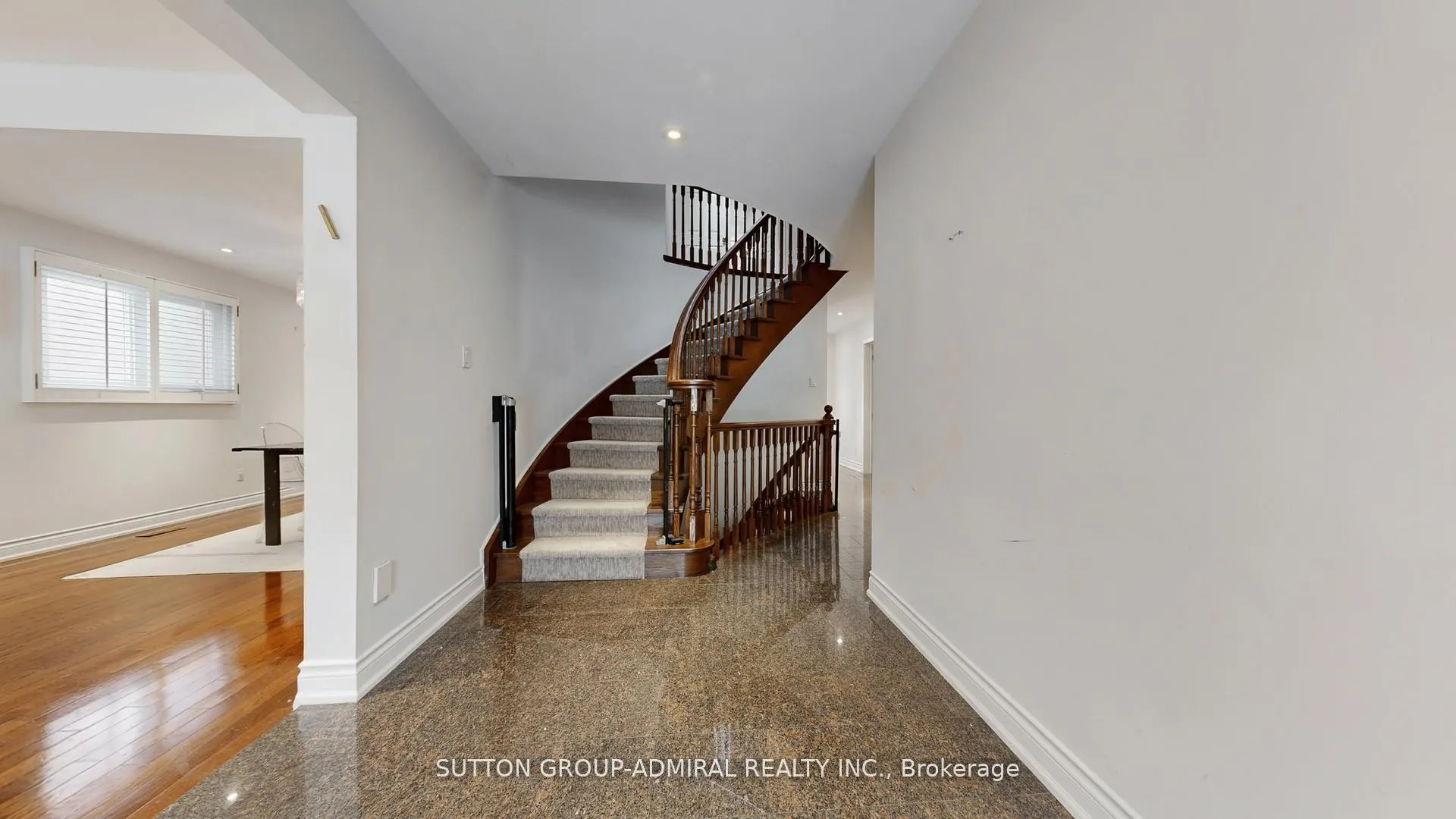 Photo 16 of 239 Rose Green Drive, Vaughan, Uplands — HOMEH