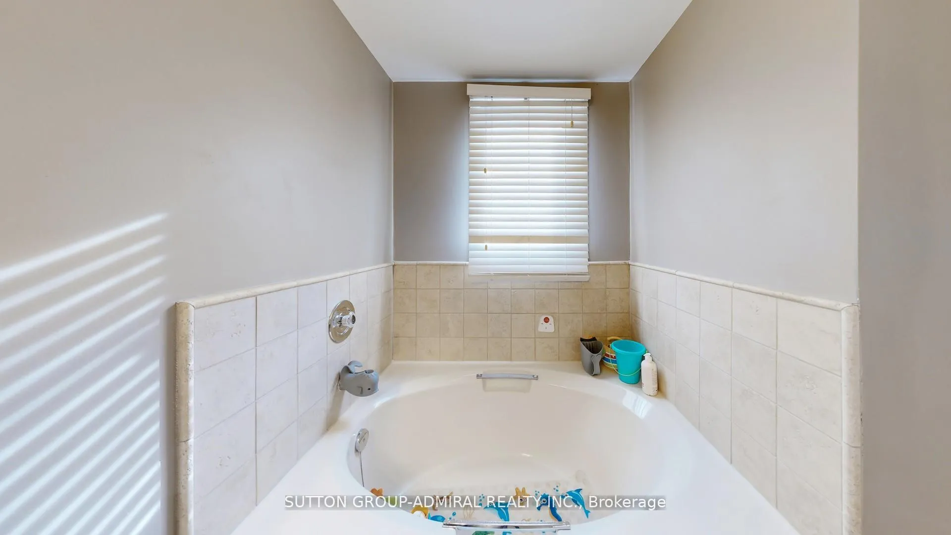 Photo 25 of 239 Rose Green Drive, Vaughan, Uplands — HOMEH