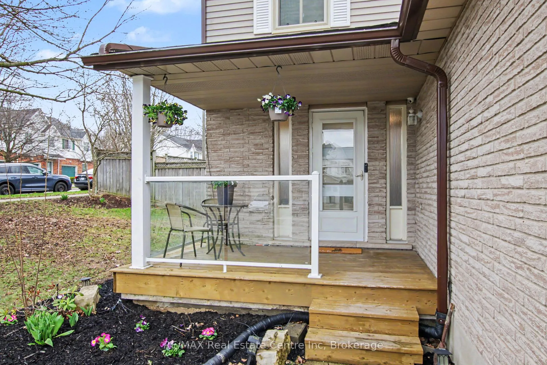 Photo 6 of 7 Wycliffe Place, Kitchener — HOMEH